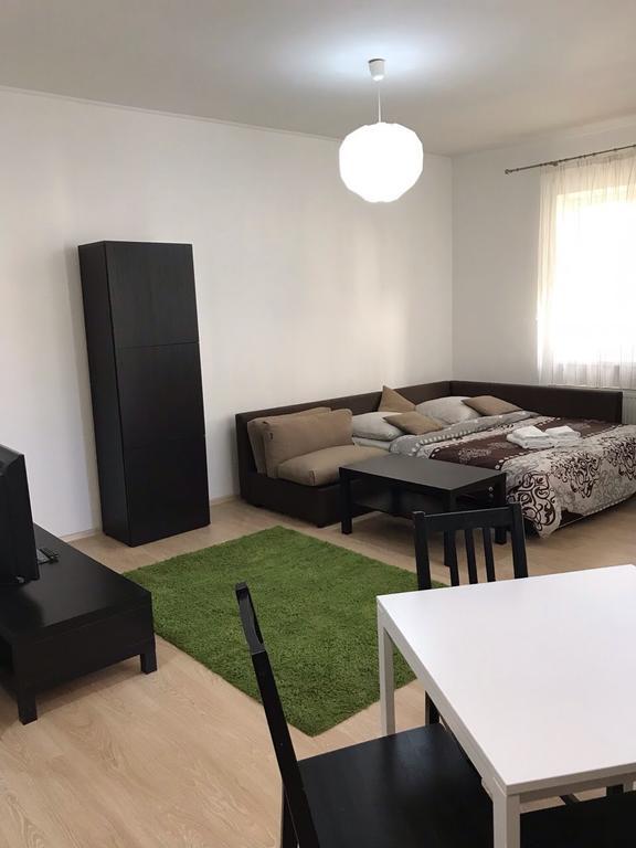 Gil Apartments, Квартира Студия В Самом Центре Пл Петефи Uschhorod Exterior foto